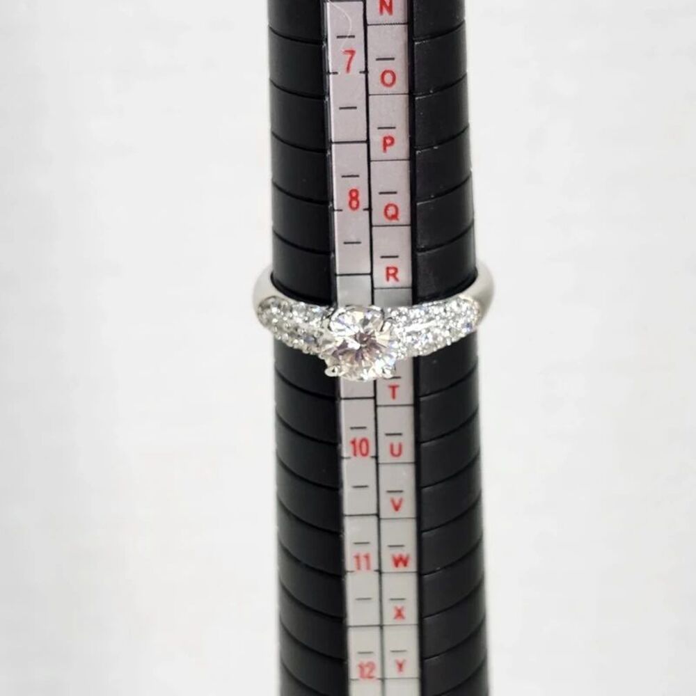 1.0 ct moissanite ring